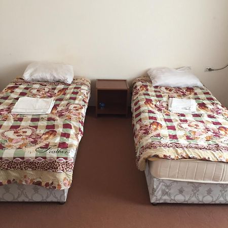 Hostel One Lankaran Luaran gambar