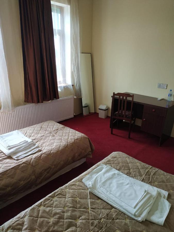 Hostel One Lankaran Luaran gambar