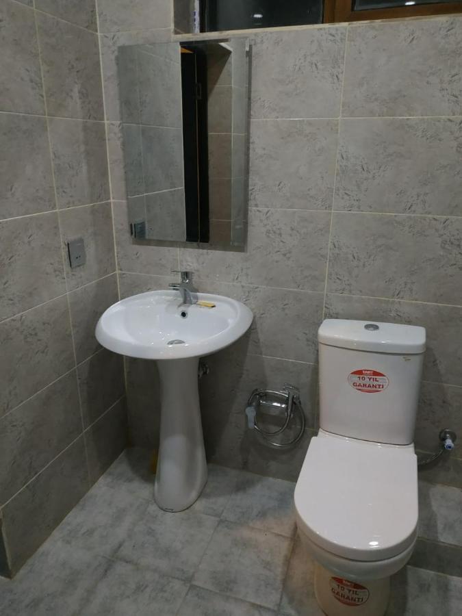 Hostel One Lankaran Luaran gambar