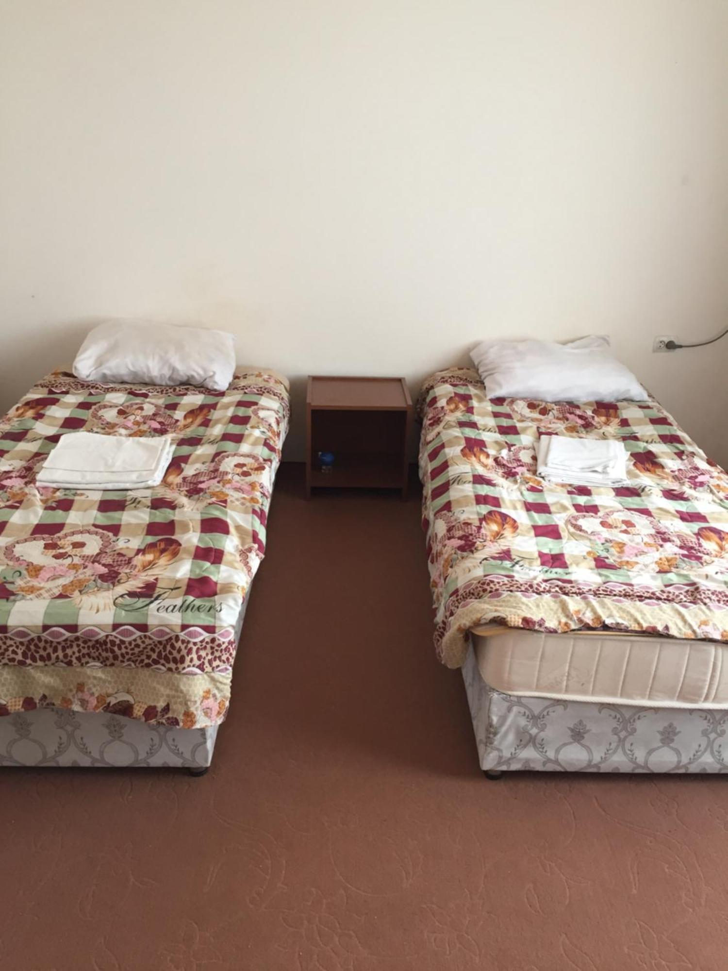 Hostel One Lankaran Luaran gambar