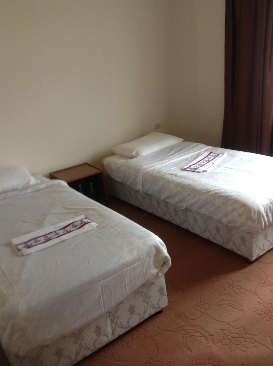 Hostel One Lankaran Luaran gambar