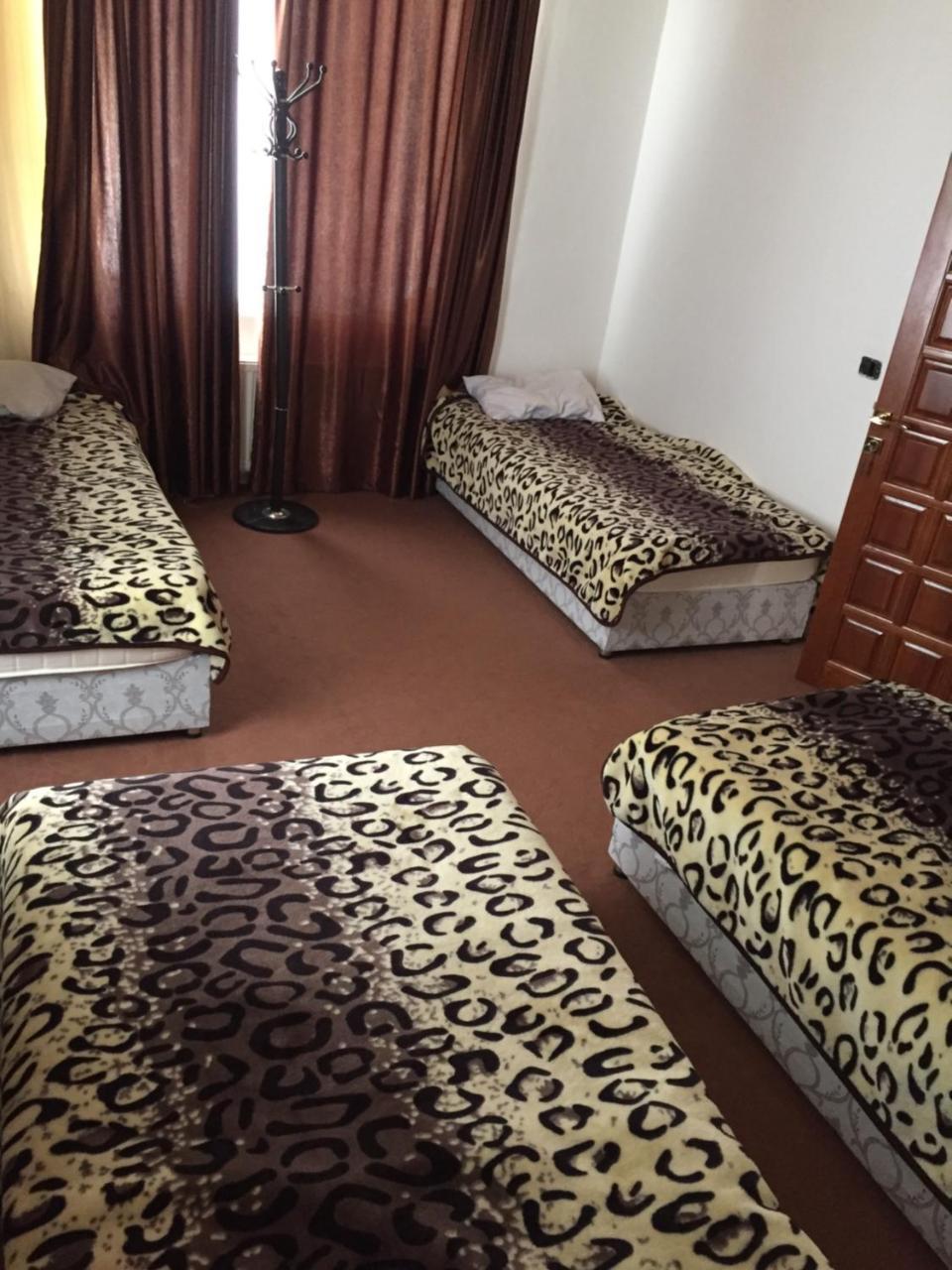 Hostel One Lankaran Luaran gambar